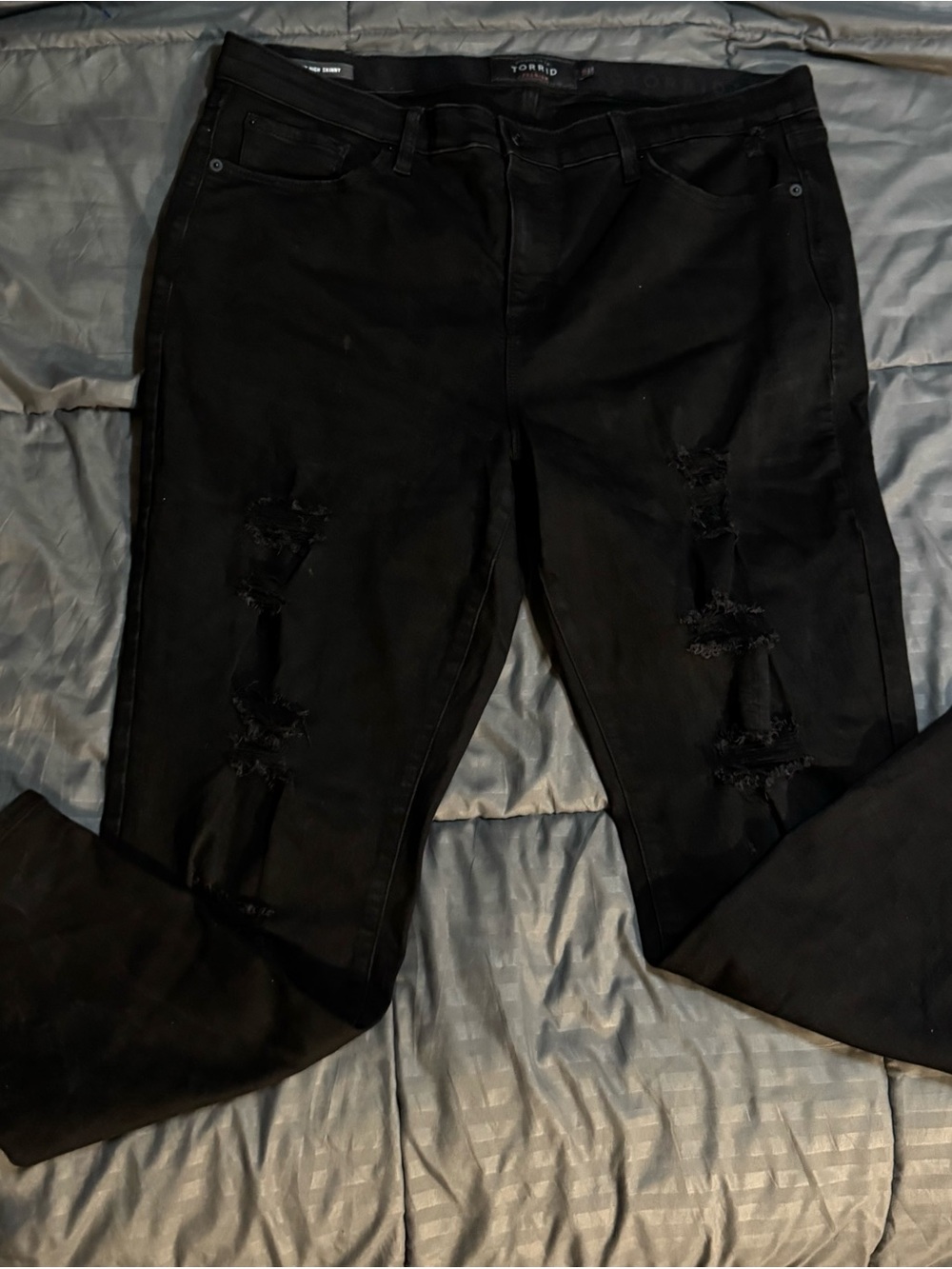 torrid Black Distressed Ankle Jeans